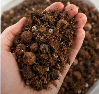 Premium Aroid Soil Mix 2.5L | Chunky Peat-Free Soil for Monstera, Philodendron & Alocasia & Most Other House Plants